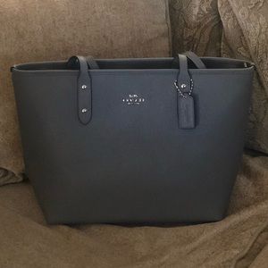 Grey new coach purse